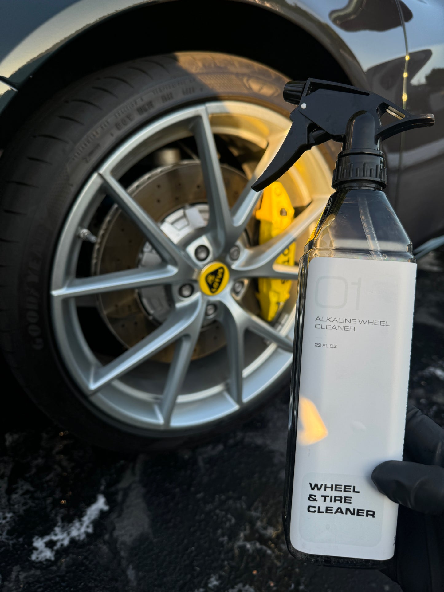 01 WHEEL & TIRE CLEANER